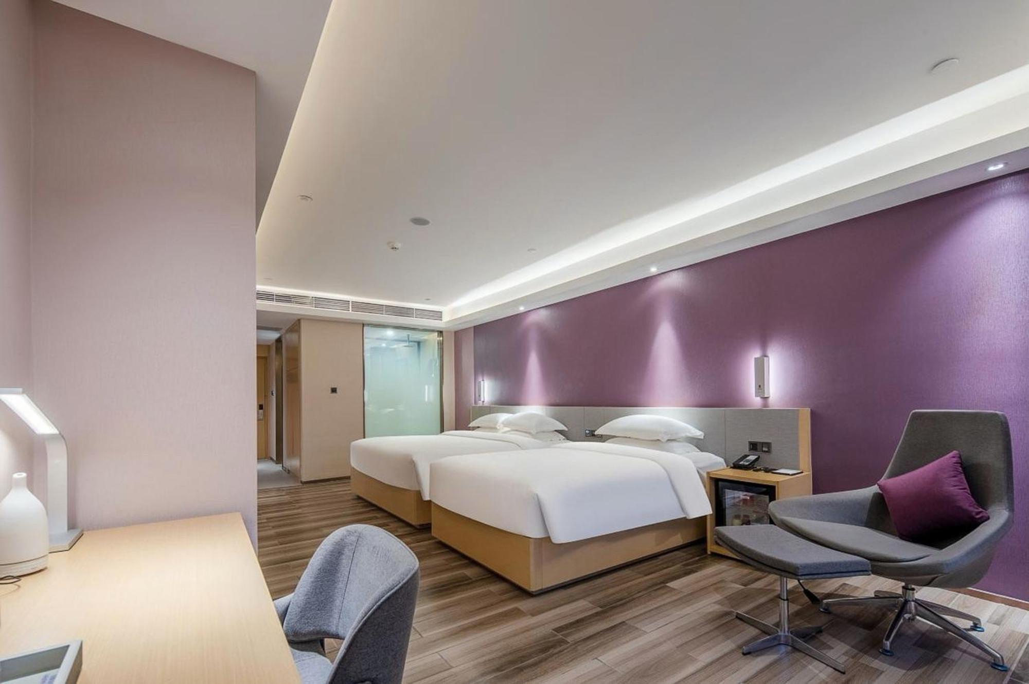 Echarm International Hotel Guangzhou Baiyun International Airport Huadu Plaza Branch - Free Deliver Service To Guangzhou Baiyun International Airport & Free Deliver Service To Canton Fair Complex During Canton Fair Period Exterior foto