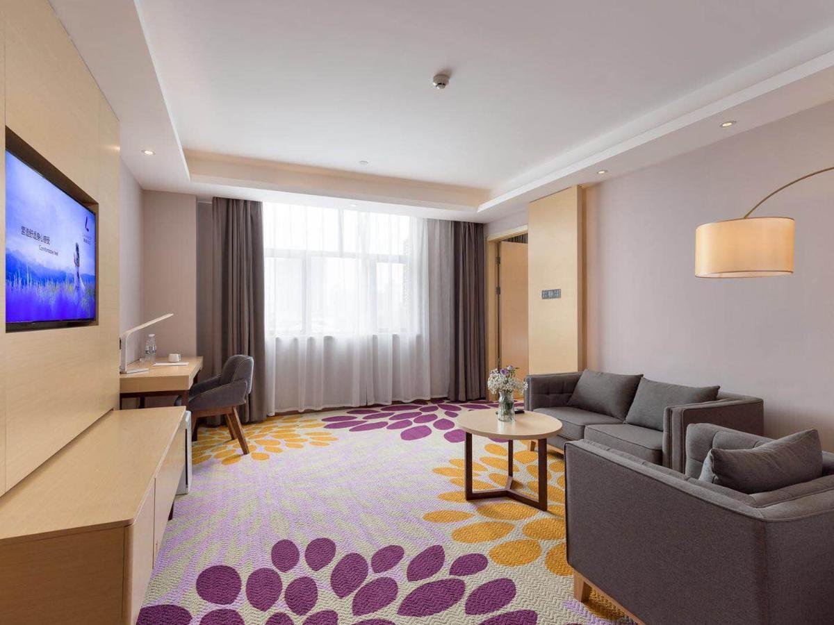 Echarm International Hotel Guangzhou Baiyun International Airport Huadu Plaza Branch - Free Deliver Service To Guangzhou Baiyun International Airport & Free Deliver Service To Canton Fair Complex During Canton Fair Period Exterior foto